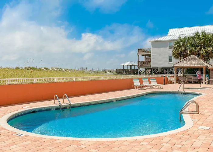 Attractive And Convenient Gulf-front Right On With Shared Pool Hot Tub *