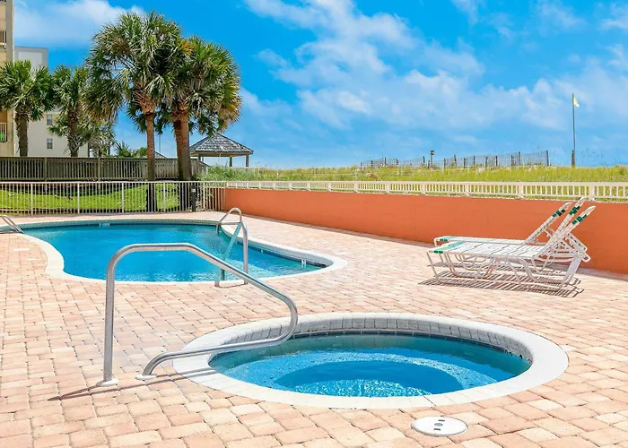 Holiday home Attractive And Convenient Gulf-front Right On With Shared Pool Hot Tub *
