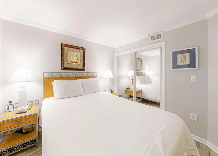 Attractive And Convenient Gulf-front Right On With Shared Pool Hot Tub Gulf Shores