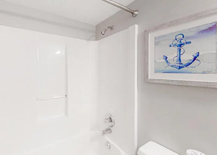 Attractive And Convenient Gulf-front Right On With Shared Pool Hot Tub Gulf Shores